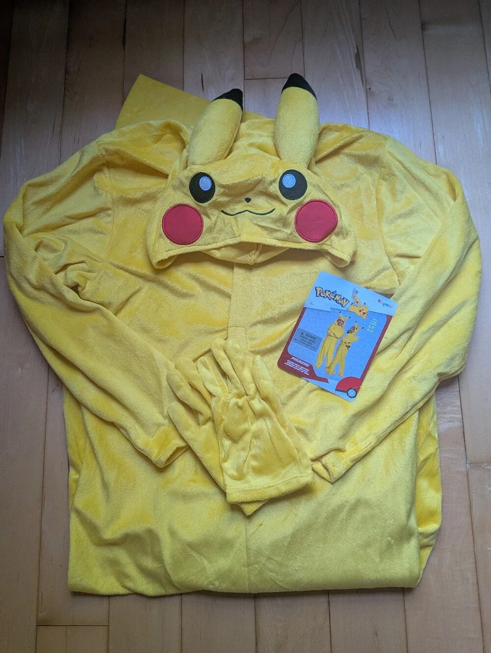 NWT Pokemon Pikachu Deluxe Children's Costume Size Small 4-6 Unisex Jumpsuit